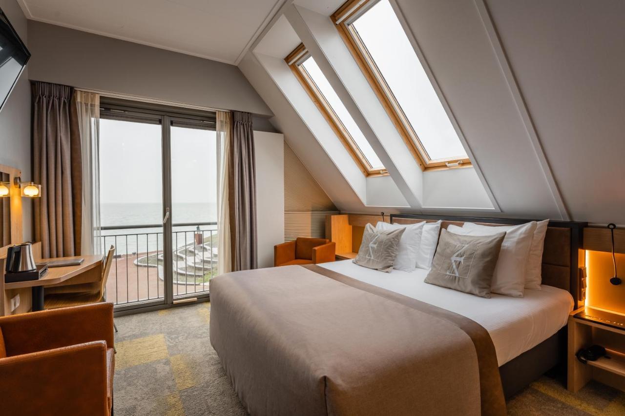 Hotel Zeezicht Vlieland Esterno foto